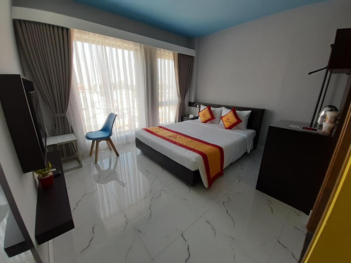Hotel The Six 2*