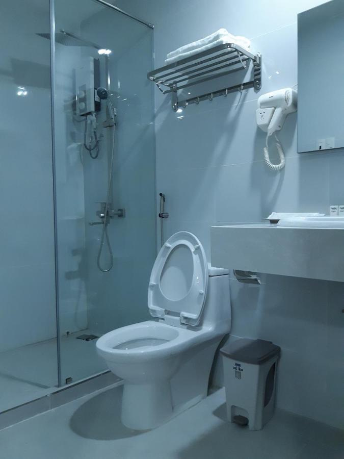 The Six 2* TP. Hồ Chí Minh